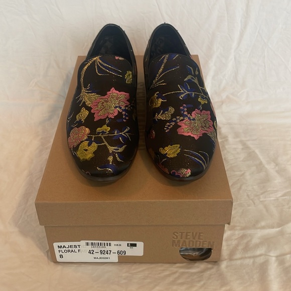 New in box Steve Madden Slip-on Loafers never worn - Picture 5 of 6